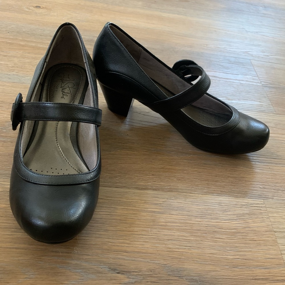LIFE STRIDE Women's Rozz Mary Jane Pump (8W)